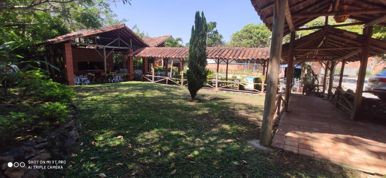 Hotel Campestre Umpala San Gil Exteriör bild