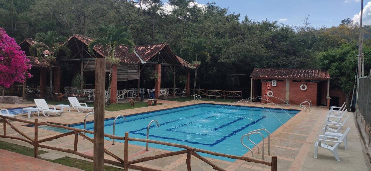 Hotel Campestre Umpala San Gil Exteriör bild